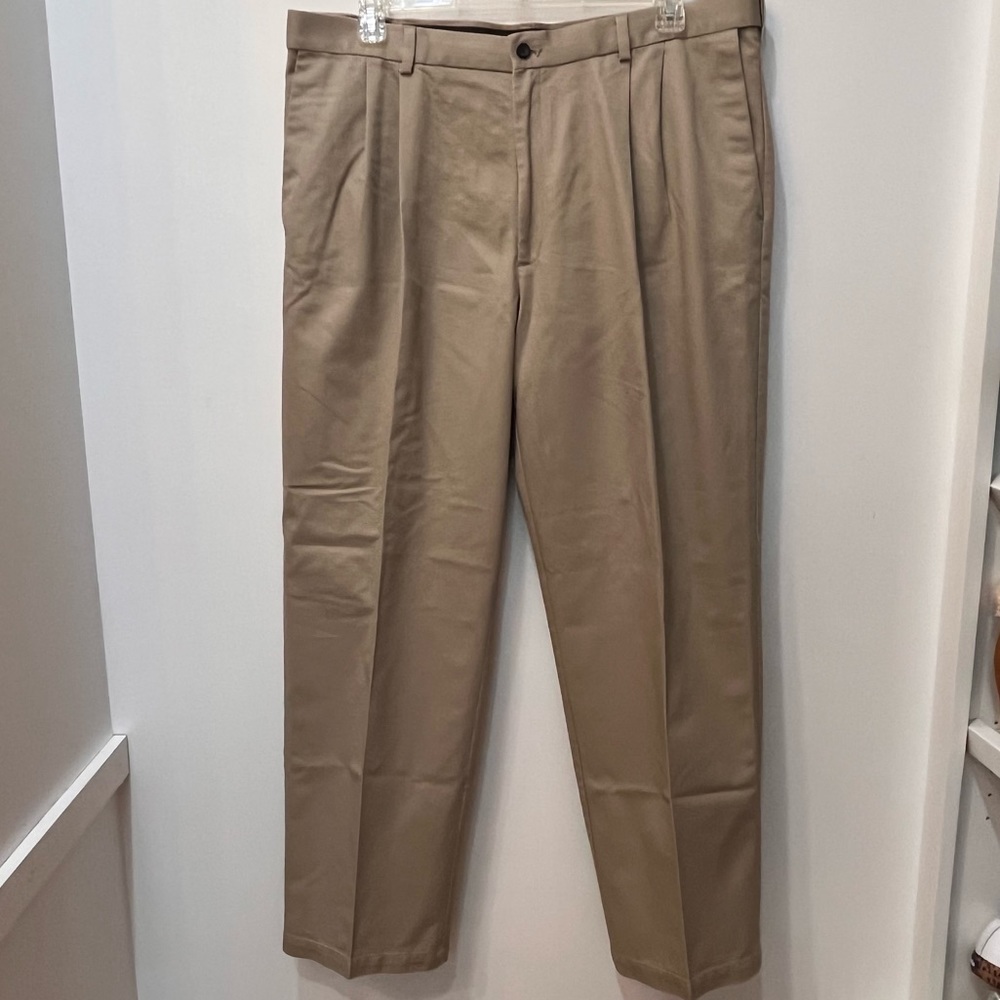 Haggar Men's Tan Dress Pants